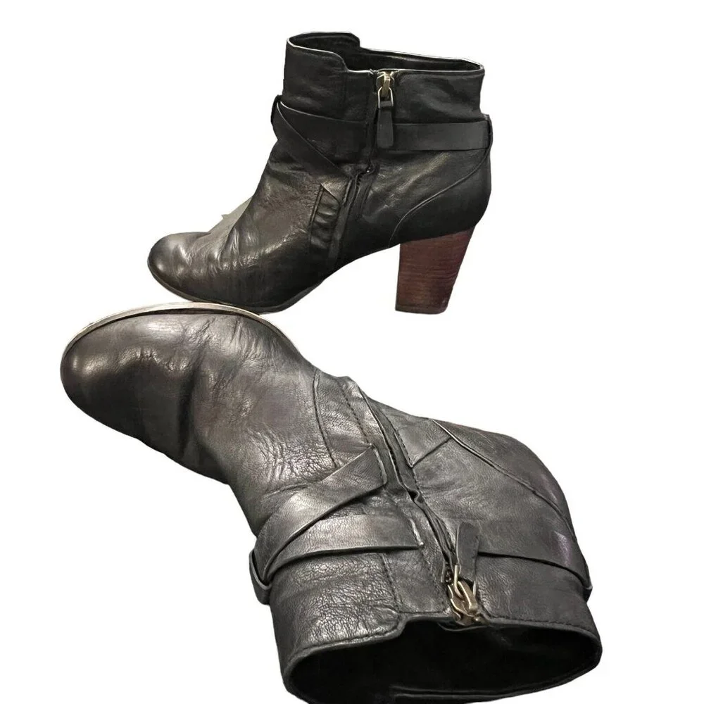 Cole Haan Cassidy Ankle Bootie D41598 Leather Zip Closure Straps Black Women 7.5 - Picture 3 of 12